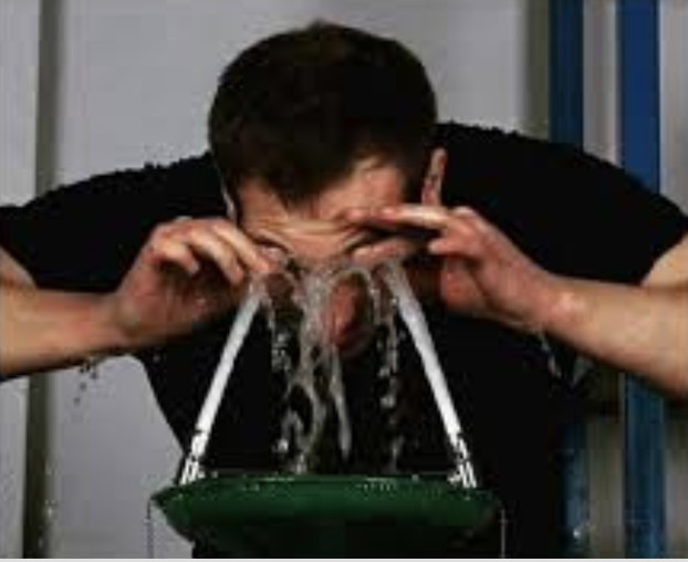 Guy washing 2 eyes with tap water meme - Wash eyes meme - Meme